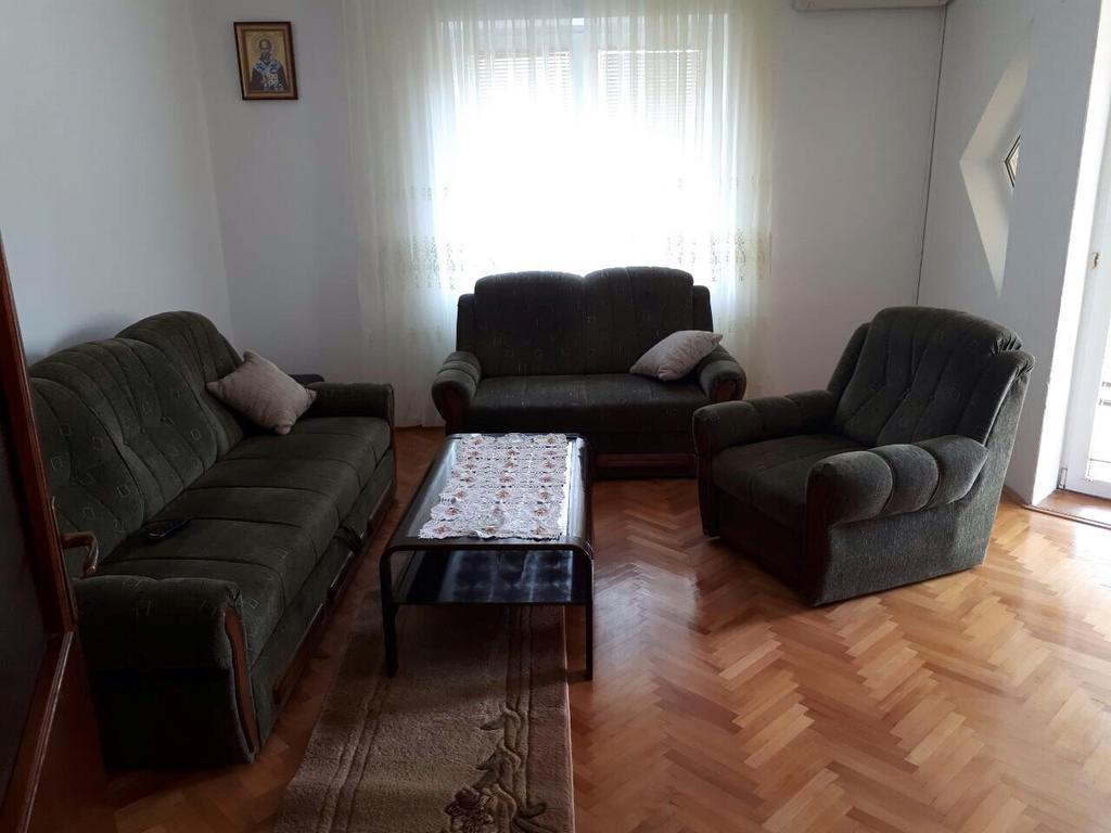 Apartment Требине Екстериор снимка